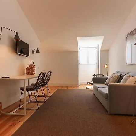 Combro By Homing Apartment