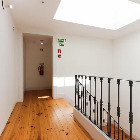 Combro By Homing Apartment