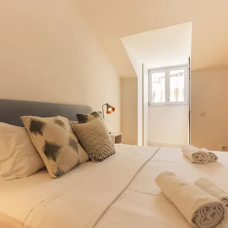 Combro By Homing Apartment