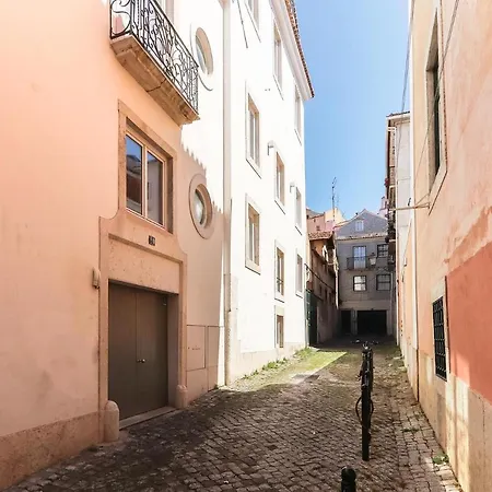 Combro By Homing Apartment